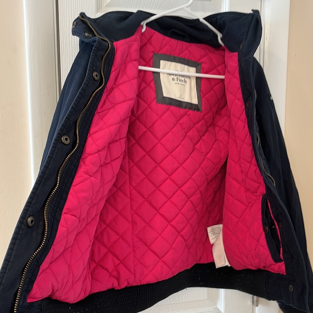 Abercrombie & Fitch Jacket! Size Small! 🥰 - Picture 11 of 11